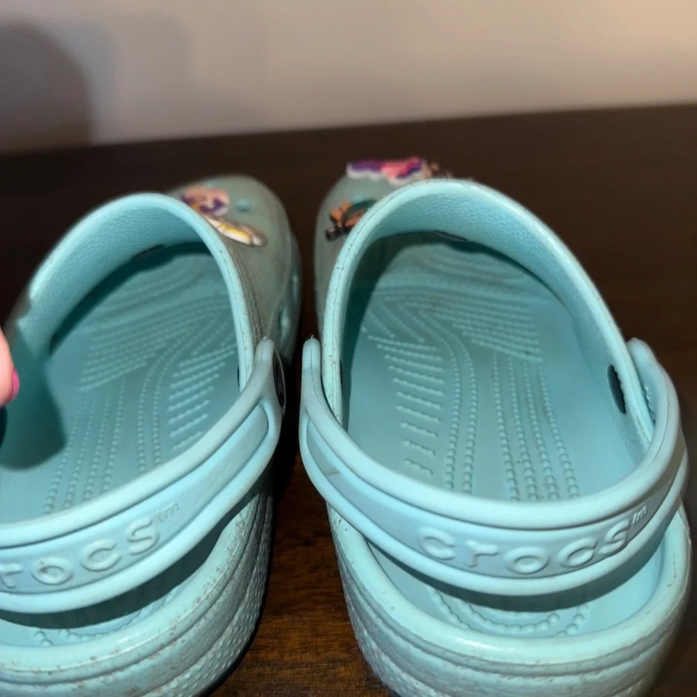 Crocs Mint Green W Glitter Sparkle And Taylor Swift Barbie Charms Size J1